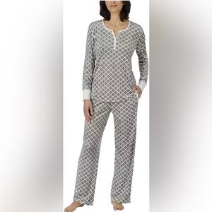 Nautica Women's 2-Piece Silky Stretch Fleece Pajama Set In Grey